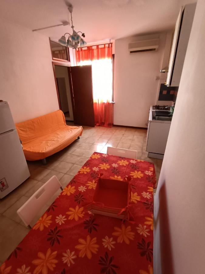 Monolocale Andrea Apartment Navacchio Bagian luar foto